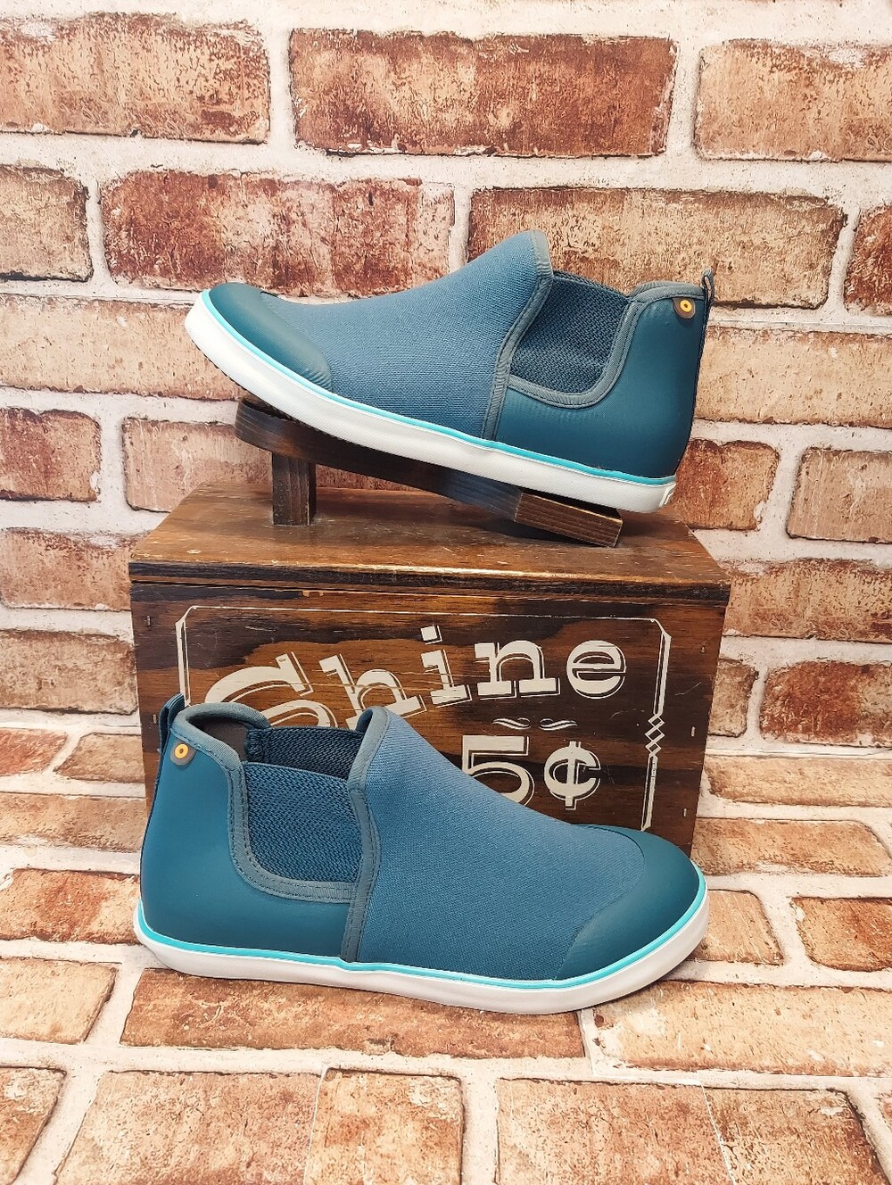 Pre-owned BOGS Kicker Rain Chelsea Boots
